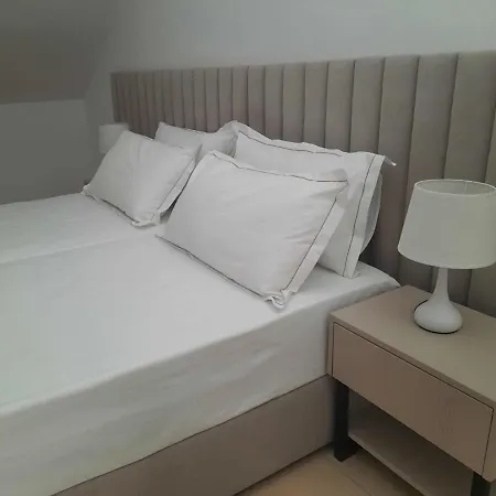 Pelivani Couette-café 3*