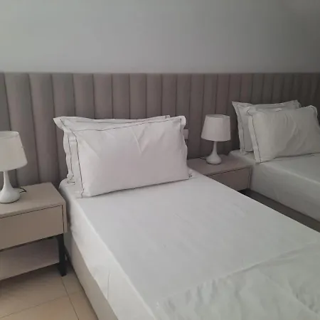 Couette-café Pelivani 3*